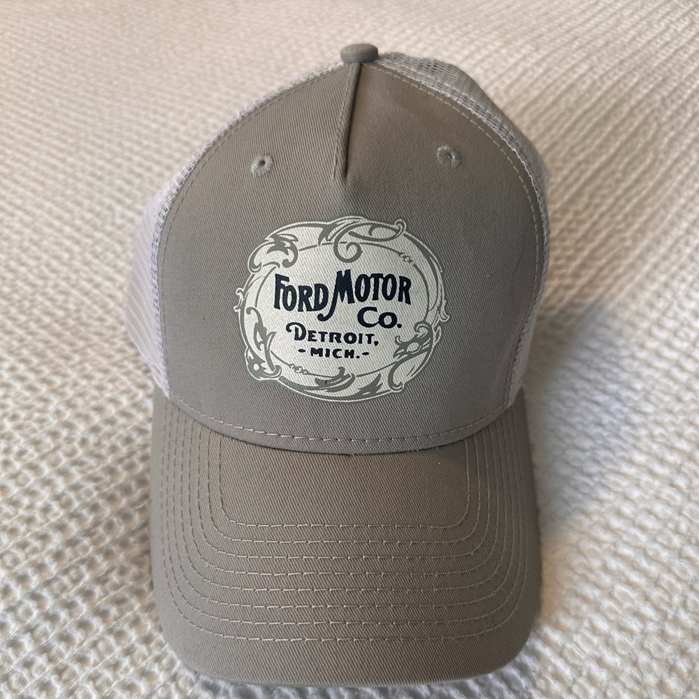 Ford hat